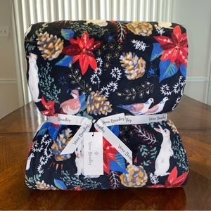 NWT Vera Bradley XL Oversized Blanket Winter Forest